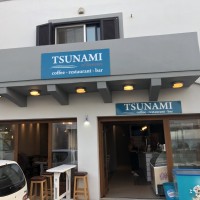 Tsunami Beachbar